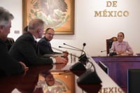 Sheinbaum firma acuerdo para producir vacunas ARN en México