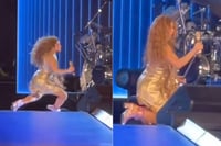 Shakira sufre caída en pleno concierto en El Salvador