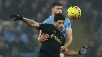 Manchester City vence 3-0 al Fulham y se acerca al Arsenal