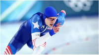 Jordan Stolz gana oro en 1,000 metros y rompe récord olímpico