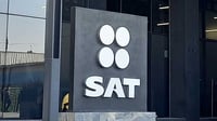 SAT denuncia a 78 servidores públicos ante la FGR en 2025