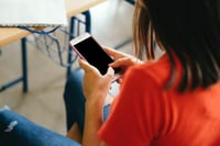 Sección 38 respalda a favor de evitar celulares en escuelas