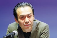 Denuncian a Marx Arriaga por moches y malos tratos SEP
