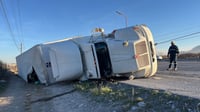 Vuelca tráiler en el Libramiento Óscar Flores Tapia de Ramos Arizpe
