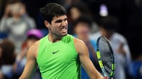 Alcaraz debuta con victoria en Doha y extiende su racha invicta en 2026