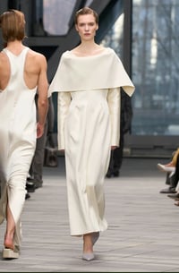 Las combinaciones minimalistas que definen elegancia al estilo de Carolyn Bessette-Kennedy