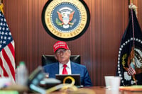 Trump contempla ataque limitado contra Irán