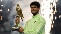 Carlos Alcaraz aplasta a Fils y conquista el ATP 500 de Qatar