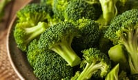 Creías que el brócoli era el rey de la fibra, pero estos 10 alimentos lo superan