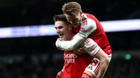 Derby de Londres: Arsenal vence a Tottenham y se distancia del City