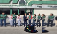 Manolo Jiménez y Óscar Ríos inauguran gimnasio en Nueva Rosita