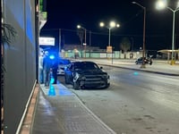 Así quedó un auto deportivo tras choque en Sabinas