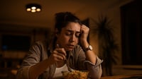 Cenar temprano y rutina fija, las claves del buen sueño