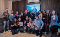 Comercios locales se suman a programa que beneficia a adolescentes y jóvenes