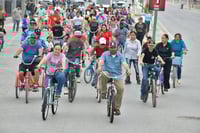 Familias participan en Bicicletón organizado por el DIF Municipal de Nava