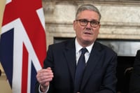 Keir Starmer autoriza uso de bases británicas a EE.UU.