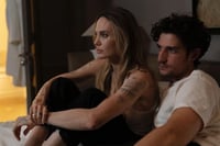 Niegan romance entre Angelina Jolie y Louis Garrel