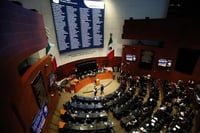 Senado recibe iniciativa para limitar pensiones altas de exfuncionarios públicos