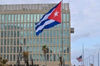 Ecuador rompe relaciones diplomáticas con Cuba y expulsa a su misión