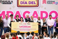 Román Cepeda reconoce a más de mil empacadores voluntarios