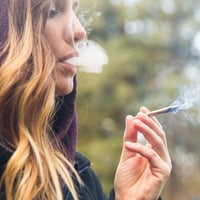 Estudio vincula aumento del consumo de cannabis con mala salud mental