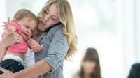 ¿Los padres de hoy intelectualizan demasiado la crianza de sus hijos?