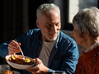 El error proteico común que cometen las personas después de los 50 años