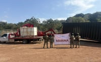 Semar y FGR aseguran almacén de huachicol en Nayarit