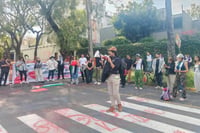 Manifestantes protestan en Embajada de EU en México por intervención en Irán