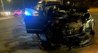 Conductora provoca aparatoso choque en bulevar Centenario