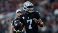  Las Vegas Raiders traspasan a Geno Smith a New York Jets