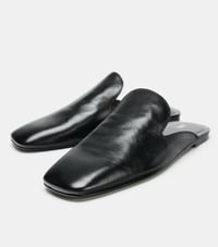 Los zapatos planos que estarán en todas partes en primavera 2026 con excelentes combinaciones