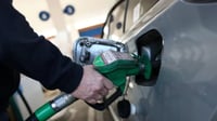 Gasolina y diésel mantienen alza en México y Estados Unidos