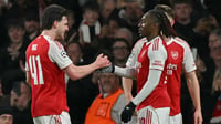 Arsenal vence 2-0 al Leverkusen y avanza a cuartos de final de la Champions League