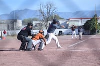 Atléticos vence 8-0 a Naranjeros en la serie 3 de la Liga Recreativa de Beisbol 60 y más