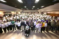 Entrega de constancias impulsa el autoempleo y fortalece a las familias en la Región Centro Desierto