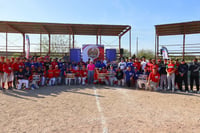 Liga Bravitos inicia en Sabinas con donativo para el DIF