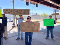 Marchan obreros de AHMSA y alzan la voz por pagos y transparencia