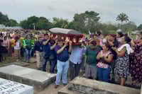 Dan el último adiós a una de las víctimas del incendio en Dos Bocas