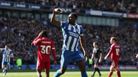 Danny Welbeck anota dos goles y el Brighton vence al Liverpool