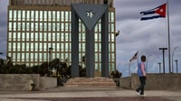 Cuba recupera energía tras tercer colapso nacional en un mes