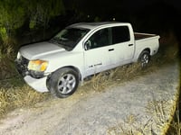 Joven sale de la carretera en la estatal 28; resulta ileso