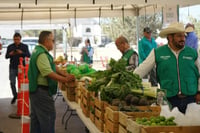 Mercadito Pa’ Delante impulsa economía familiar y cultura del reciclaje en Monclova