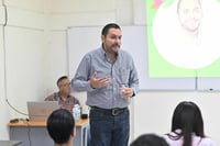 Carlos Villarreal impulsa trabajo conjunto con jóvenes universitarios en Monclova