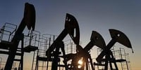 Petróleo cae bajo 100 dólares tras anuncio de Trump sobre Irán