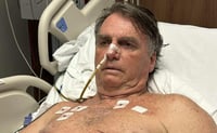 Bolsonaro sale de UCI pero continúa hospitalizado en Brasil