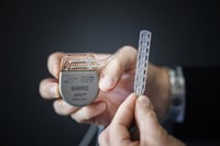 Herramienta online ayuda a pacientes con Parkinson a valorar la decisión sobre implantes cerebrales