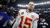 Patrick Mahomes comparte video de su primer lanzamiento desde la lesión de rodilla