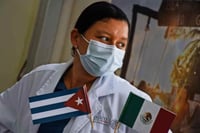 Embajada de México rechaza acusaciones contra Sheinbaum por médicos cubanos