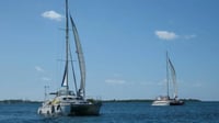 Autoridades rastrean dos barcos perdidos con ayuda a Cuba